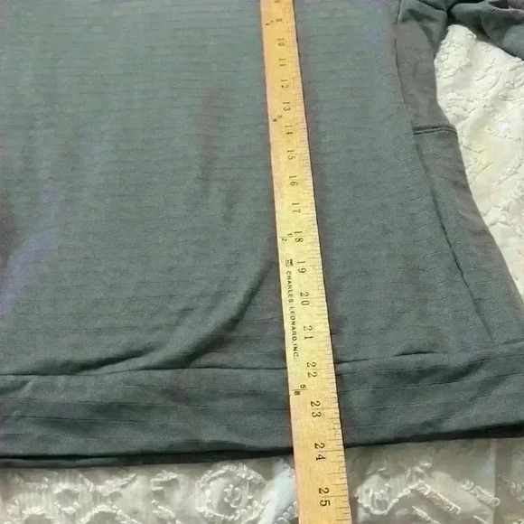 Nike Therma-FIT Swift Element Women's Turtleneck Running Top. Size Medium - Picture 10 of 12